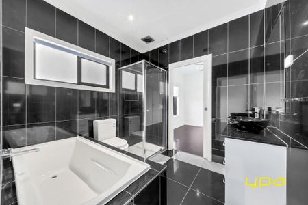 49 Rockwall Dr, Craigieburn - Photo 4