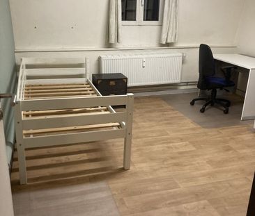 Sint-Denijsestraat 153, kamer 6 - Photo 2