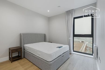 3 bedroom flat to rent - Photo 2