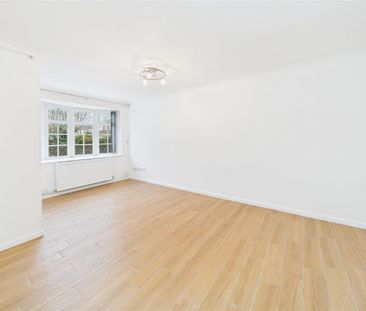 2 bedroom Town house to rent - Photo 3