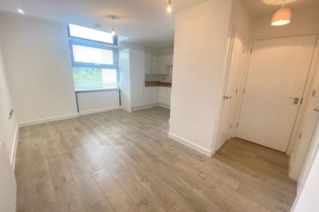 Edinburgh Gate - Photo 3