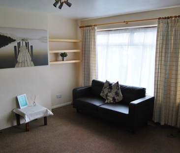 College Road 33 Room 2 - Photo 1