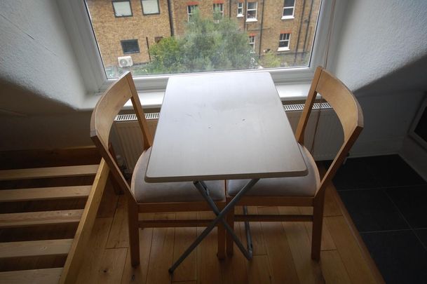 Studio to rent - Photo 1