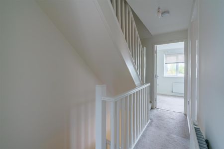 3 bed end of terrace house to rent in Willowbay Drive, Newcastle Upon Tyne, NE13 - Photo 2