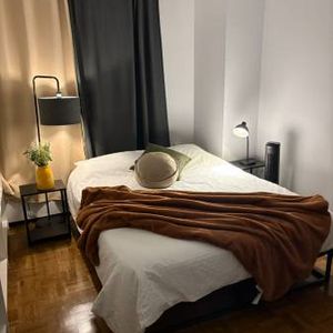 Cozy Flex Room - Affordable Price (Very Close to Subway) - Photo 2