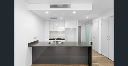 FOR LEASE – North-Facing Luxury 2 Bedroom Apartment in Mascot Central by Meriton - Photo 3