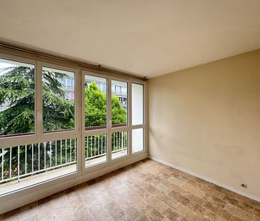 Location Appartement 3 pièces 81m² - Photo 3