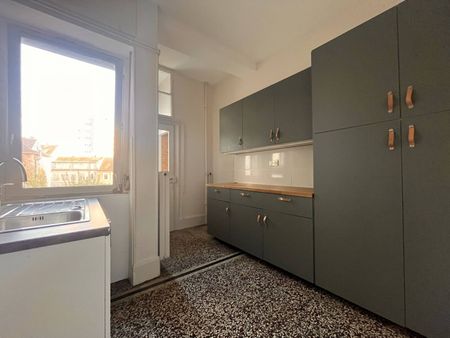 À LOUER ! Appartement 4/5 pièces avec balcons à proximité de la place du Marché au Neudorf - Photo 2