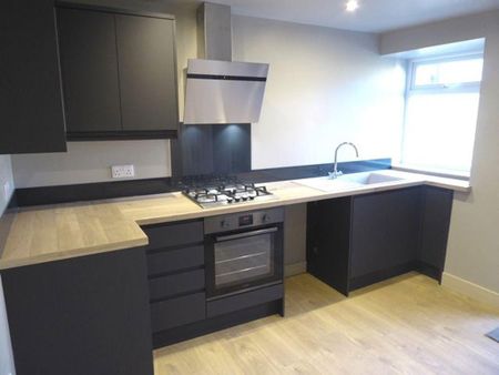 2 bedroom terraced house to rent - Photo 4