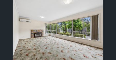 Spacious Family Home with Excellent Garage and Workshop Space - Photo 2