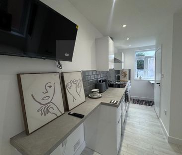 Studio to rent - Photo 5