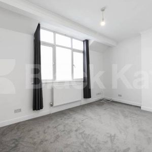 Modern Apartment - Photo 2