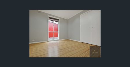 Beautiful 3-Bedroom Family Home in Altona Meadows - Photo 4