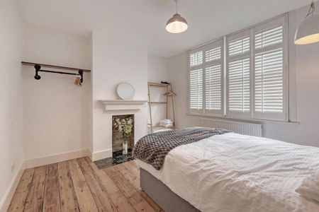 2 bedroom maisonette to rent - Photo 4