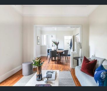 Single level terrace in sought after local - Photo 1