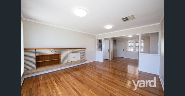 Charming Spearwood Delight! - Photo 1