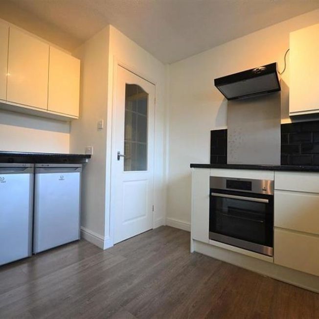2 Bedroom Apartment To Let - Photo 1