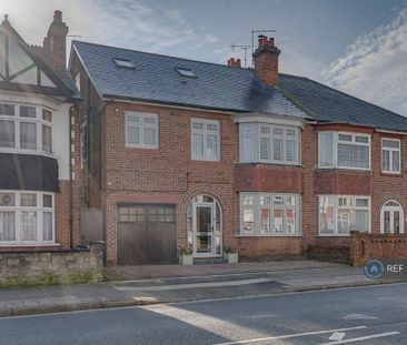 5 bedroom semi-detached house to rent - Photo 3