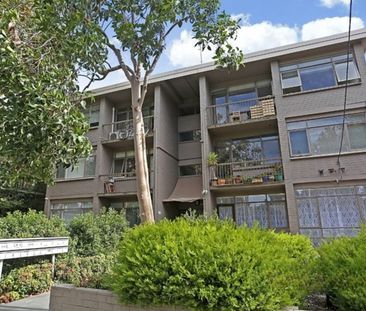 2/20 Valentine Grove, Armadale VIC 3143 - Apartment For Rent | Domain - Photo 6