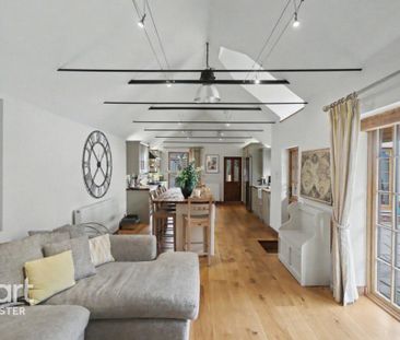 3 bedroom detached house to rent - Photo 4