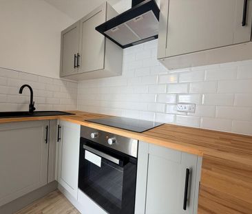 2 bedroom maisonette to rent - Photo 6