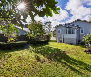 Renovated Epsom house with extras - Photo 2
