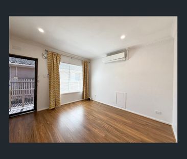 Inner City Living in Comfort - Photo 6