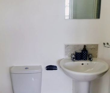 Premium Studio (Double Bed) - Photo 6