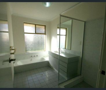 3/424 Canning Highway, Attadale, WA 6156 - Photo 6