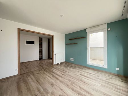 Location Appartement 3 pièces 75m² - Photo 2
