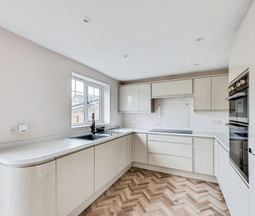 Manor Crescent - Photo 4