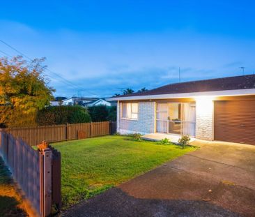 3 BEDROOM - SINGLE STOREY - GARAGE - Photo 6