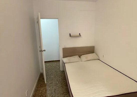 Travessera de Gràcia, Barcelona, Catalonia 08027