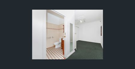 Amazing Home with Parkland Outlook - Photo 4