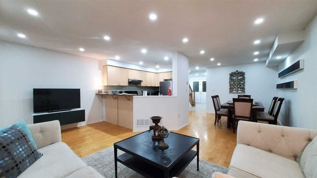 For Lease - 3383 Wild Cherry Lane, Mississauga, Ontario - Photo 1