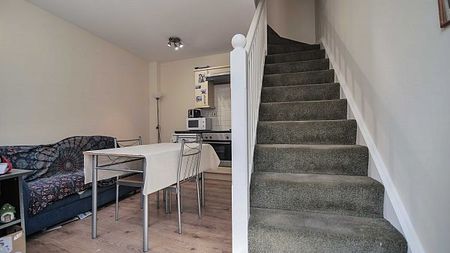 2 Dennis Street - Photo 2