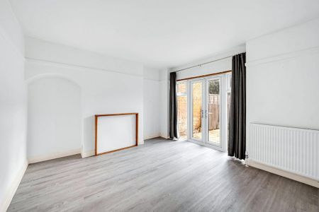 4 bedroom terraced house to rent - Photo 2