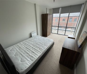 2 bedroom Flat To Rent - Photo 4