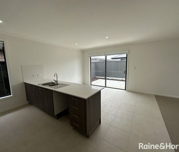 Modern 3-Bedroom Home in Munno Para Downs - Comfortable, Convenient... - Photo 6