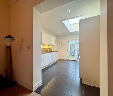 Charmante rijwoning met authentieke herenhuiselementen nabij het ce... - Photo 1