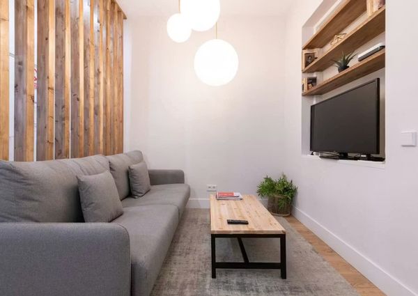 Calle de Santa Brígida, Madrid, Community of Madrid 28004