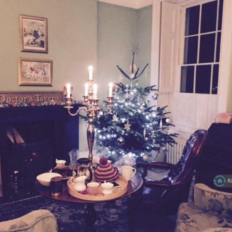 6 bedroom terraced house to rent - Photo 1