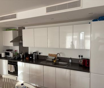 2 Bed Flat, Ealing Road, TW8 - Photo 5