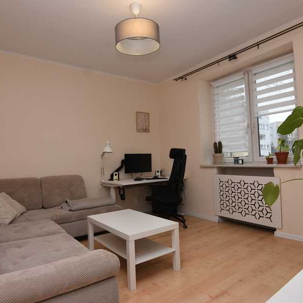 Znakomite 2 pokoje ul.Cicha 3 minuty od Silesii City Center - Photo 1