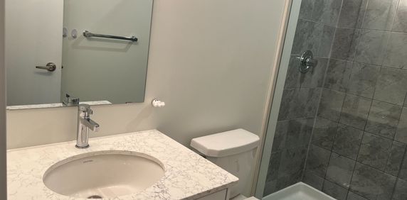 For Lease - 3550 Colonial Drive Unit# 28, Mississauga, Ontario - Photo 2