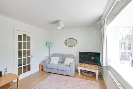 Bishops Waltham, So32 - Photo 2