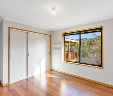 Spacious Family Home - Photo 2