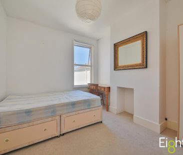 4 bedroom terraced house to rent - Photo 5