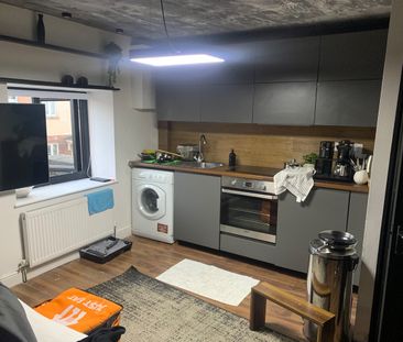 Studio Flat, Two Mile Hill Road, BS15 - Photo 3