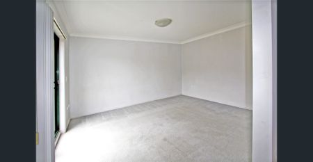 100 meters to Westfield Shopping Centre - Photo 5